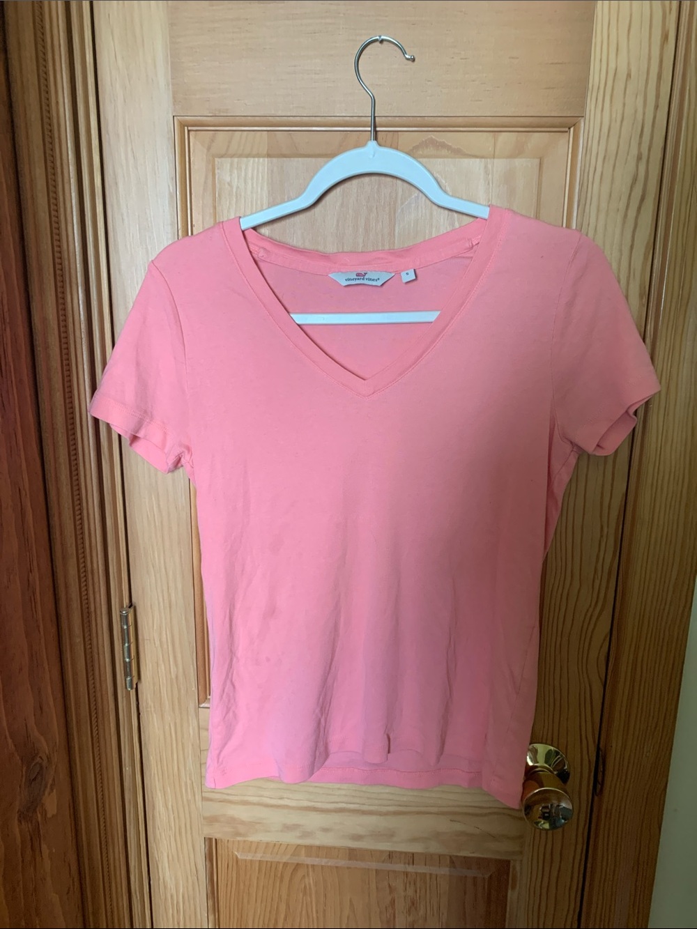 ⛅️ Vineyard Vines Coral Pink V-Neck Short Sleeve Tee ⛅️